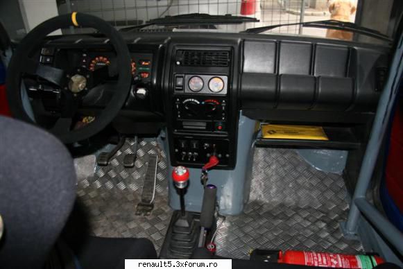Prezentare Renault 5 Alpine masina de curse din Slovenia - mirel vicaru - Prezentarea masini