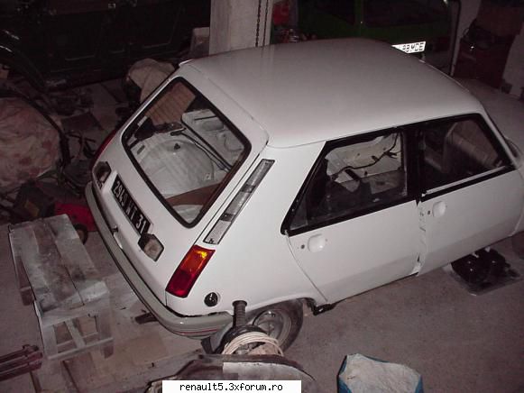 Renault 5 TL 1,1 - 5 usi - 1984 - Intre timp am vopsit-o si incepe asamblarea - Prezentarea masini